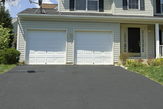 $25 OFF Any Sealcoat at Expert Asphalt Inc.